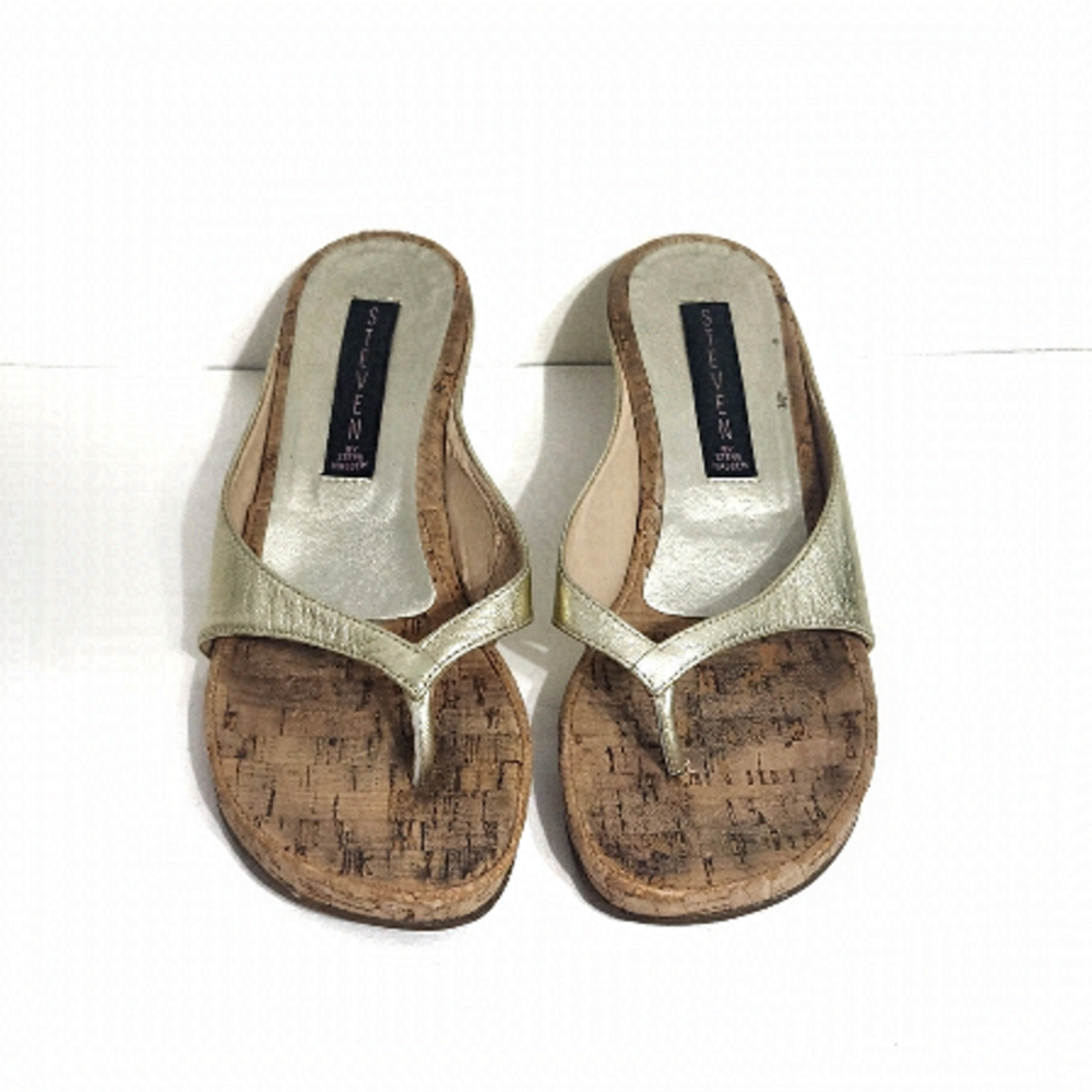 STEVE Madden Wedge Heel Metallic T-Strap Sandals Gold Tone
